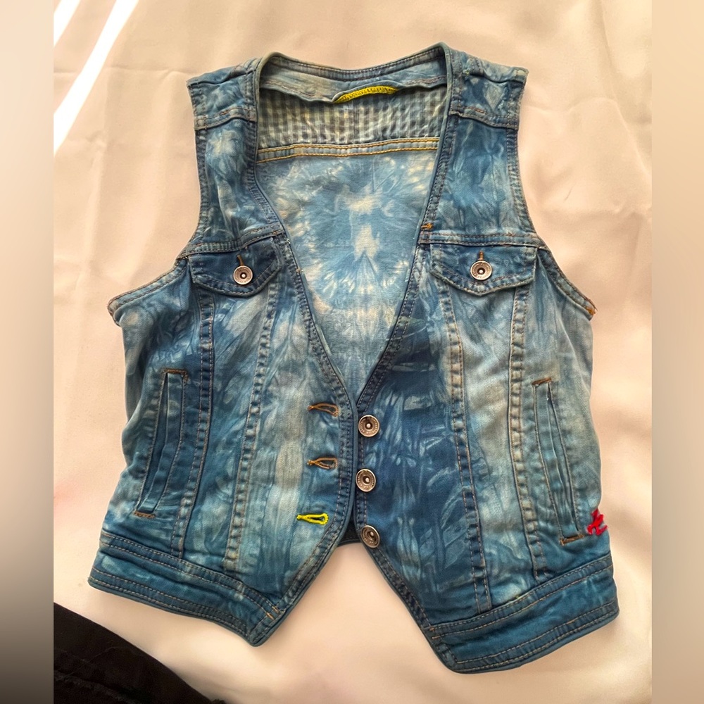 Off brand tie dye jean vest - great condition! Hardly worn